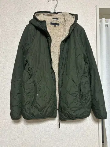 유니클로 보아 올리브 그린 후드 부착 자켓 XL