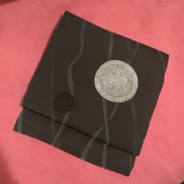 세련되고 모던한 파도 무늬와 비즈 자수 나고야 오비 은색 자수