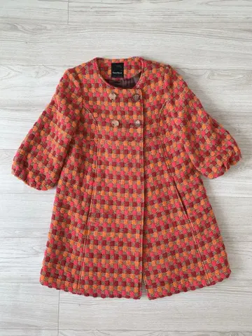 배너 바렛 체크 무늬 코트