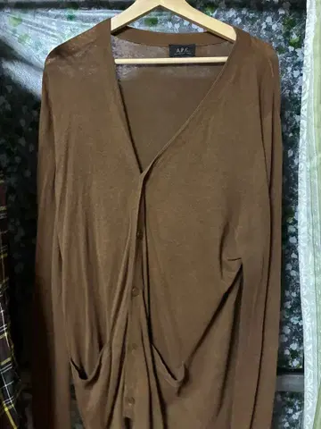 A.P.C. 얇은 소재 브라운 가디건 XL