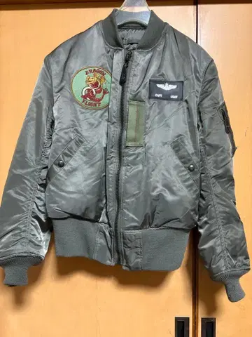AVIREX MA-1 자켓 USA제 와펜 귀중