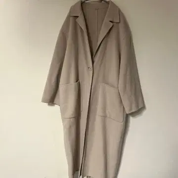 베이지 롱 기장 체스터 코트