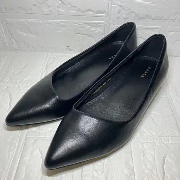 컨디션 최상 RANDA 23.5cm 스틸레토 플랫 펌프스 블랙