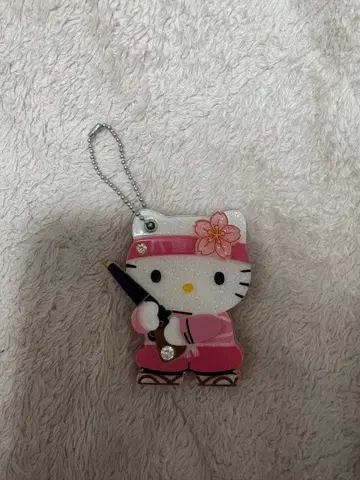 헬로키티 후쿠시마 한정판 거울 키링
