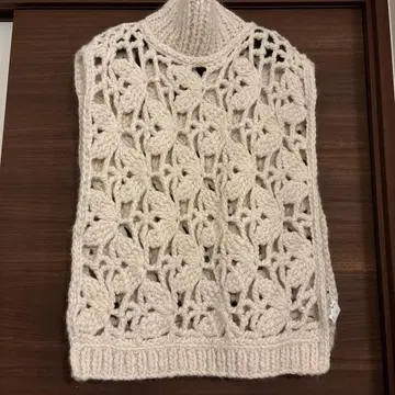 MACPHEE 핸드크로셰 하이넥 니트 베스트