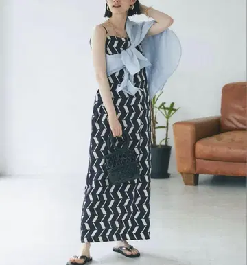 RIVE DROITE 리브 드와 프린트 I 라인 원피스