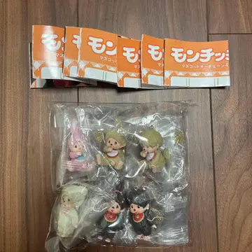 몽치치 마스코트 키체인 4종 (총 6종) 컴플리트 세트