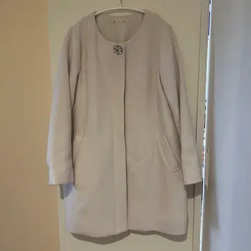 MAJESTIC LEGON 비쥬 부착 롱 코트