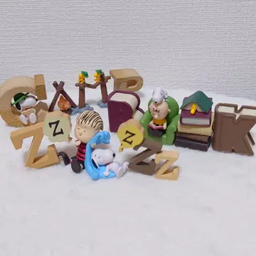 스누피 피규어 3개 세트