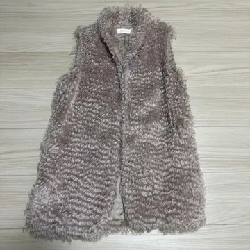 [컨디션 최상] 투모로우랜드 ballsey 모헤어 퍼 베스트 핑크 베이지