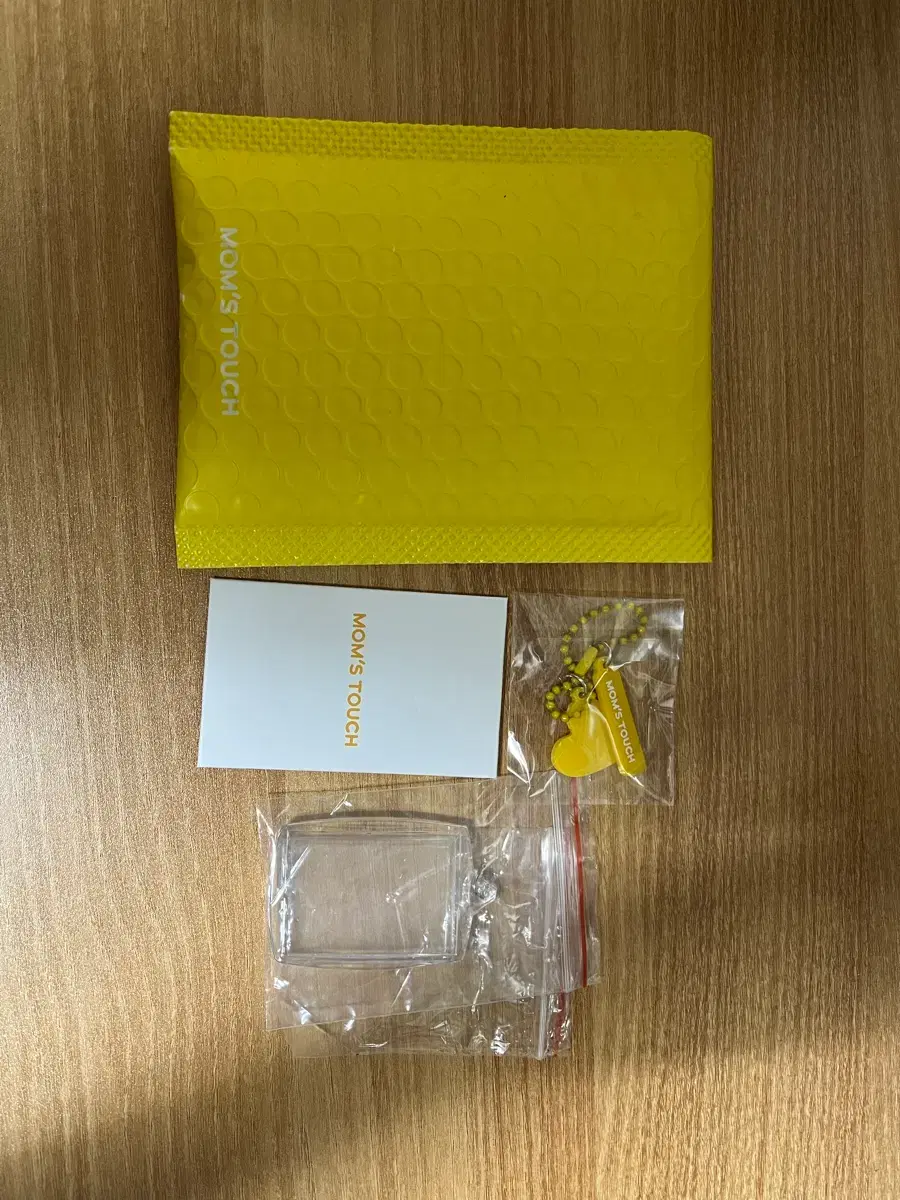 Mom&#x27;s Touch Le Sserafim Photo Cards