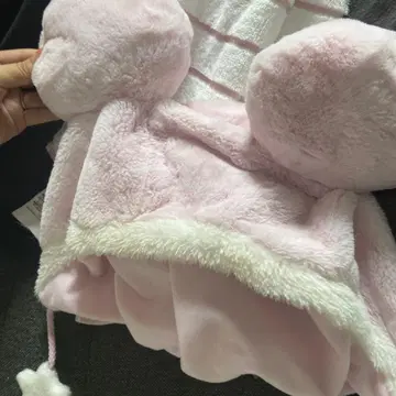 핑크 귀 달린 후드