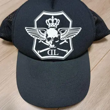 Devilock 스컬과 날개의 그래픽 캡 프리 사이즈