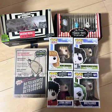 팀 버튼 피규어 비틀쥬스 가위손 오이스터보이