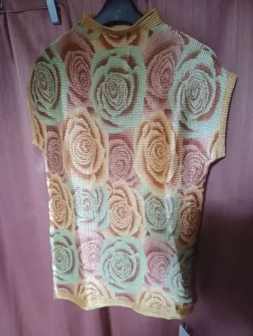 일품 크링클 가공 크레이프 원단풍 장미 올 패턴 티셔츠 반팔 상의