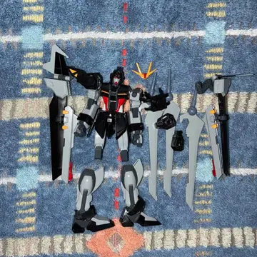 건담 프라모델 1/144 HG 건담 스트라이크 느와르 완성품 정크