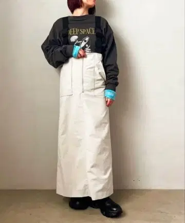 [택 포함 새상품] 로리즈팜 밀리터리 서스펜더 스커트 타이트 스커트