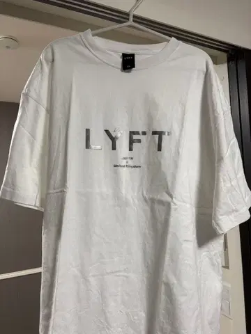 LYFT XL 화이트 셔츠