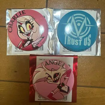 해즈빈 호텔 팝업 캔뱃지 엔젤 찰리