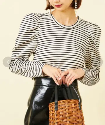 U by spick and span 개더 슬리브 보더 풀오버