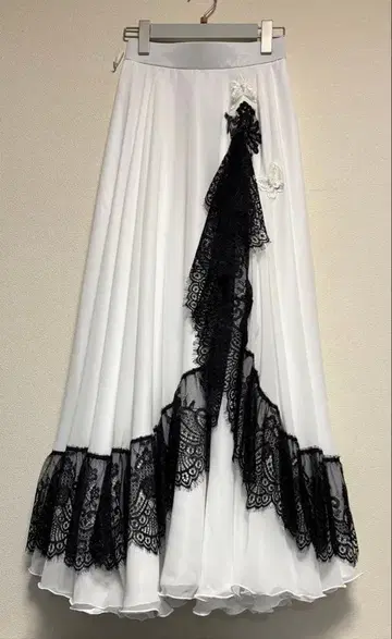 [ 타카라즈카 여역풍 화이트와 블랙 롱 기장 연습용 조젯 스커트 ]