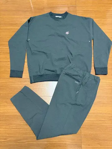 어반 리서치 OOPS 솔로텍스 셋업 M 사이즈