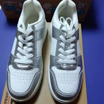 WEGO 화이트 x 실버 베이직 스니커즈 XL