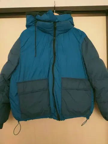 유니클로 새상품급 유니클로 JW ANDERSON 다운 리버서블