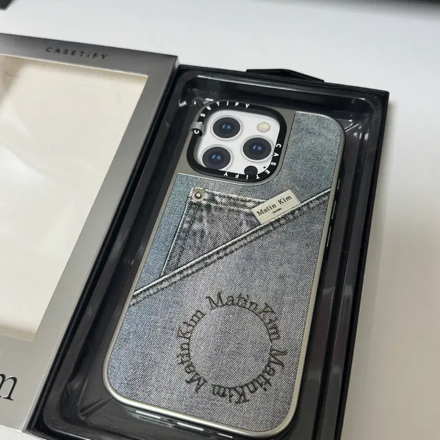 New) Casetify Matin Kim 16 Pro on Bunjang Global Site.