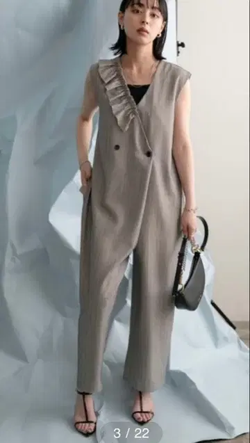 새상품 Eimee Law 더블 버튼 스트라이프 콤비네존 라이트 그레이