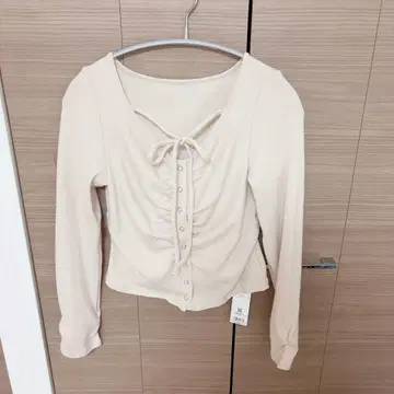 택 포함 새상품 프리즈마트 FREE's MART 상의 아이보리