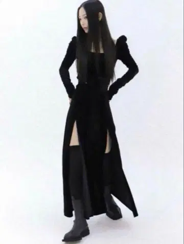 melt the lady both feet slit dress