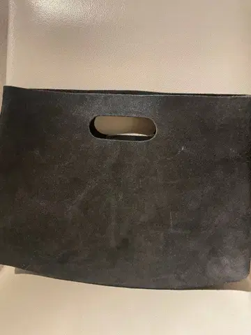 Caph 스웨이드 클러치백 블랙