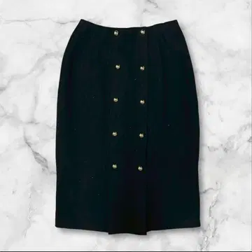 무릎 기장 타이트 스커트 오피스 캐주얼 깔끔 레트로 골드 버튼 일본제