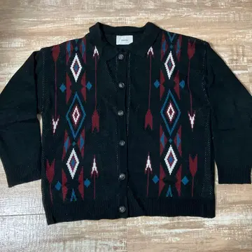 CONFIRM 기하학 패턴 니트 가디건