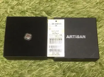 아티산 ARTISAN 실버 x 다이아 핑 배지