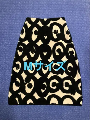 유니클로 x 마리메꼬 플리스 스커트 M 사이즈