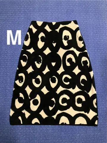 유니클로 x 마리메꼬 플리스 스커트 M 사이즈