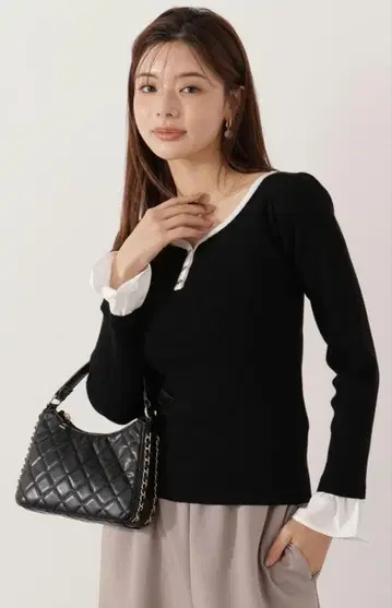 [ 새상품 ] 프로포션 바디 드레싱 이소재 슬리브 니트