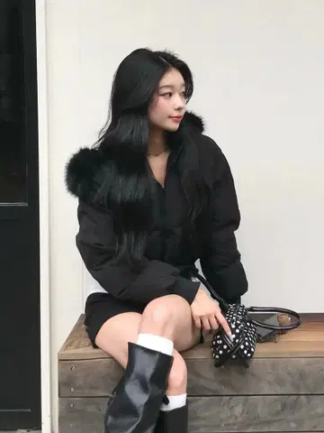 EMMY 블랙 퍼 숏 다운 자켓