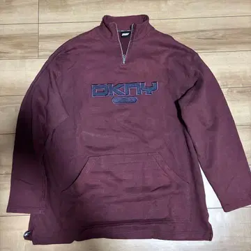 DKNY 버건디 하프 지퍼 트레이닝복