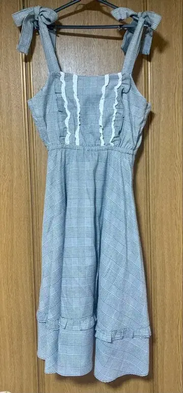 Honey Cinnamon 허니시나몬 어깨 리본 체크 점프 스커트