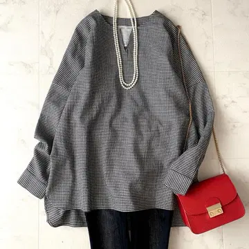 컨디션 최상 비어즐리 울 개더 블라우스 하운드투스