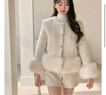 퍼 트리밍 트위드 자켓 아이 볼리