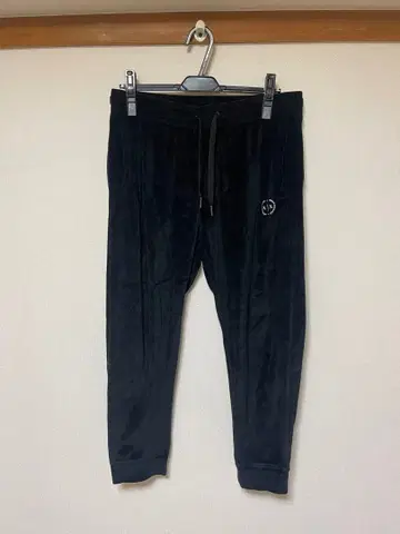 Armani Exchange 블랙 조거 팬츠