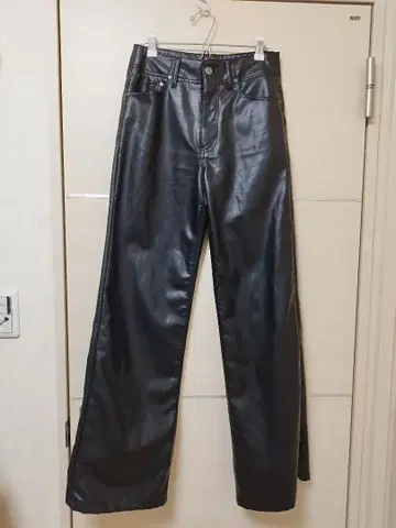 ZARA 자라 여성용 34 합성 피혁 가죽 팬츠 블랙