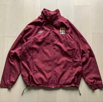 거의 새상품 Umbro x Manchester City jacket
