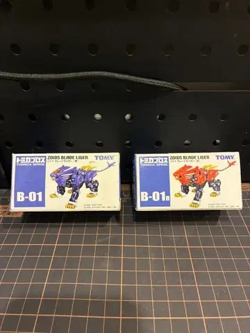 토미카브로스 조이드 블레이드 라이거 파랑과 빨간색