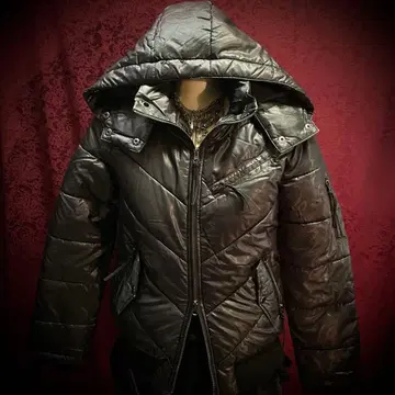 광택 블랙 후드 부착 사선 퀼팅 다운 아카이브 V계 시크 스타일 lgb