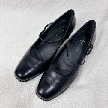 [컨디션 최상] ing 스트랩 포함 펌프스 23cm EEE 블랙